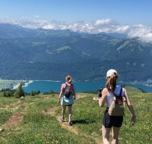 promenade dans les montagnes 